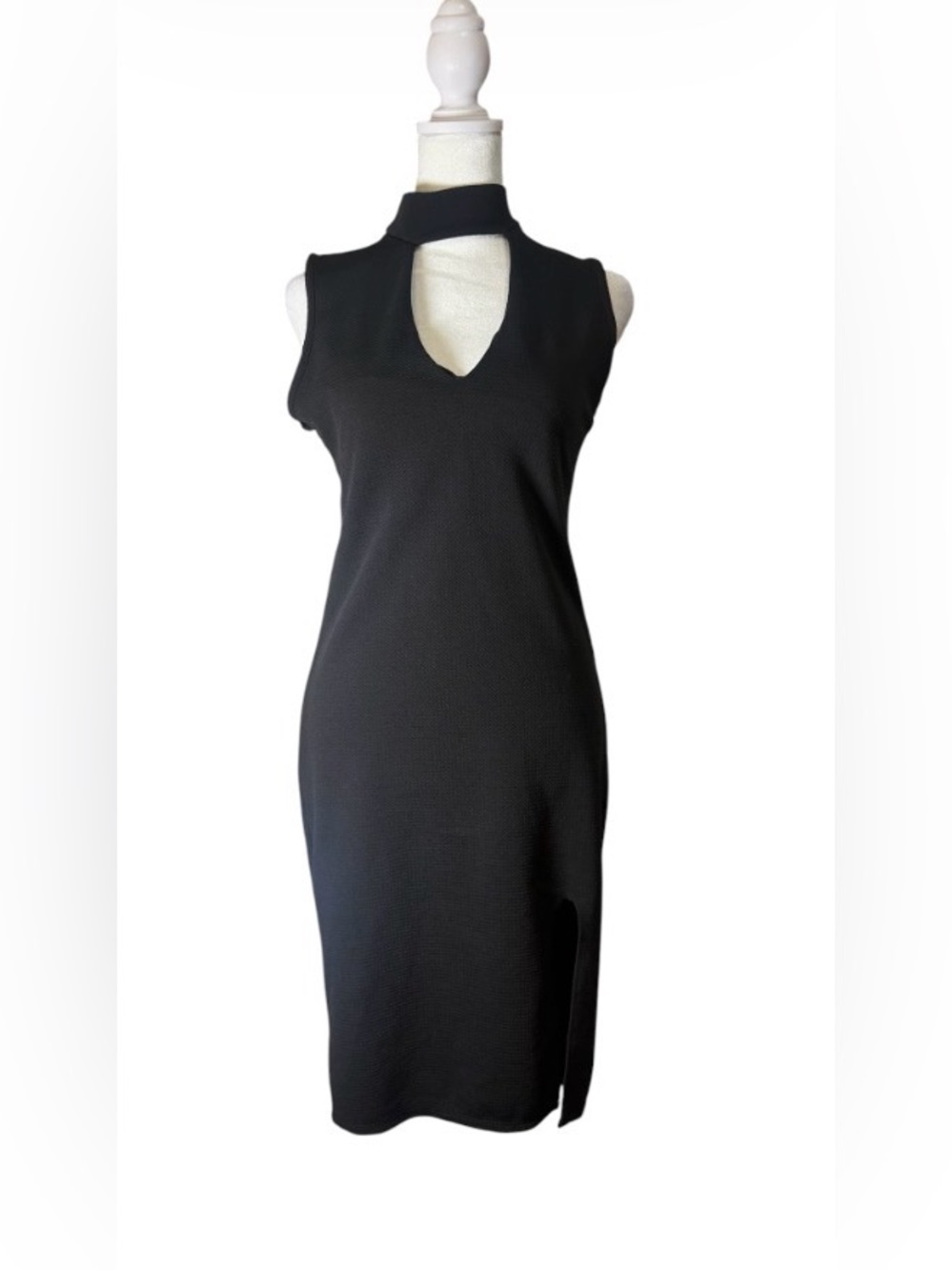 glam Black Sleeveless Mock Neck Keyhole Midi Dress. Bodycon. Size Large.